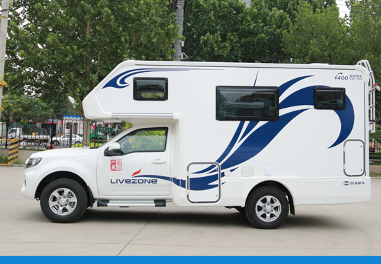 國(guó)六汽油四驅(qū)房車，還有兩張大床