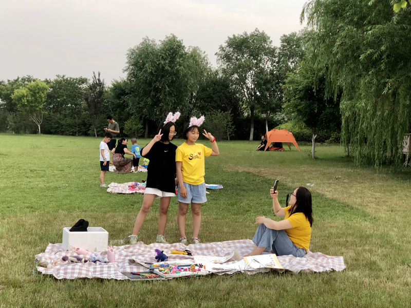 夏令營(yíng)挑戰(zhàn)地?cái)偨?jīng)濟(jì)，覽眾房車不一樣的活動(dòng)