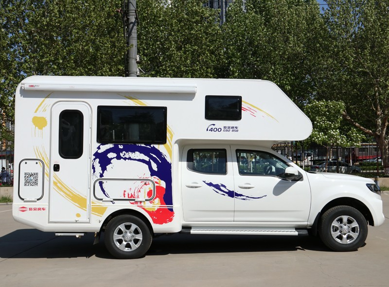 四驅(qū)、兩張超大床人床的房車，看這款