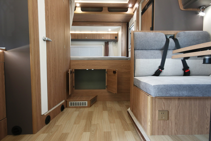 要大空間也更舒適，這樣的房車很棒