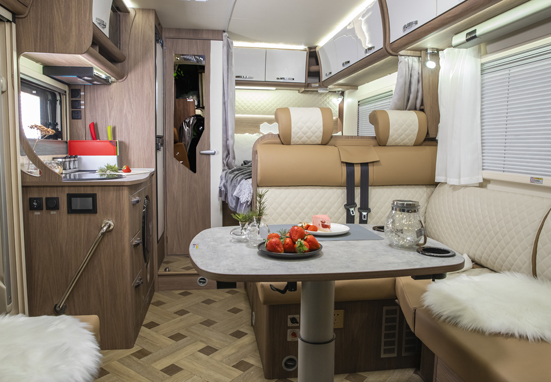 更舒適的房車生活，還是選這款房車